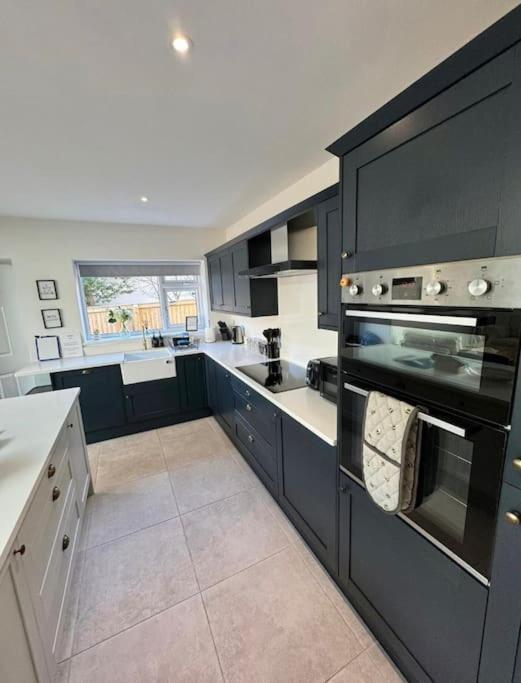 Stylish Apartment Near The Centre Of Harrogate Exterior photo