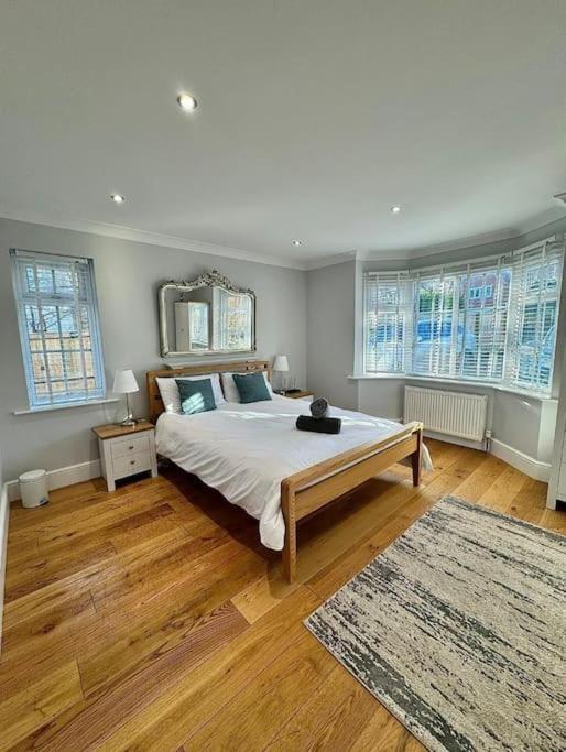Stylish Apartment Near The Centre Of Harrogate Exterior photo