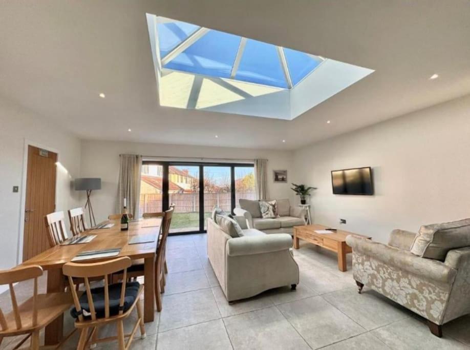 Stylish Apartment Near The Centre Of Harrogate Exterior photo