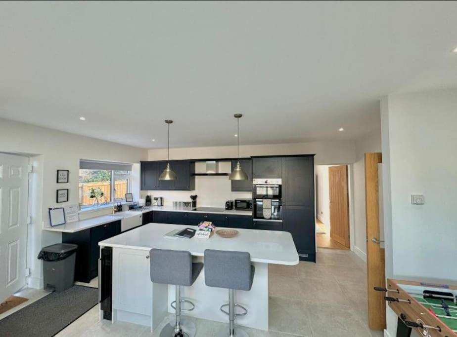 Stylish Apartment Near The Centre Of Harrogate Exterior photo